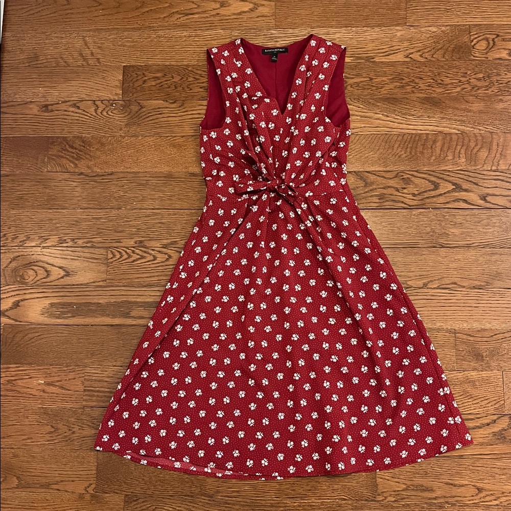 Banana Republic Red Floral Patterned Midi Dress